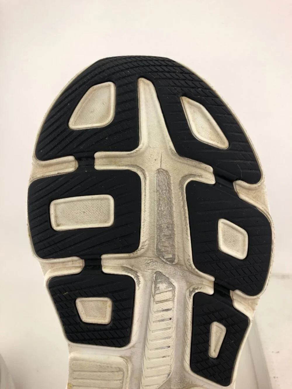 Hoka One One Bondi 9 Road Running Shoes 9 D